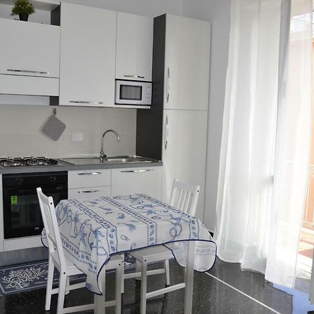 Il Nido Di Quarto Con Park Auto Macchine Piccole Segmento B Genua Exteriör bild