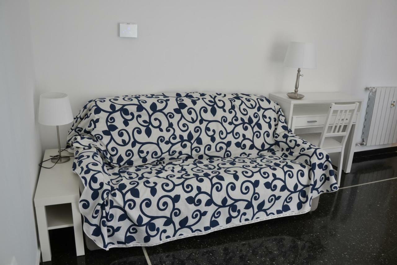 Il Nido Di Quarto Con Park Auto Macchine Piccole Segmento B Genua Exteriör bild