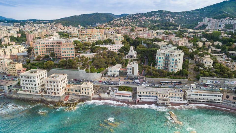 Il Nido Di Quarto Con Park Auto Macchine Piccole Segmento B Genua Exteriör bild